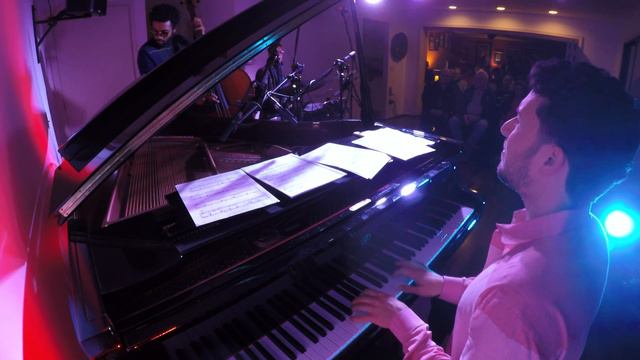 Emmet Cohen Trio - If This Isn't Love смотреть онлайн