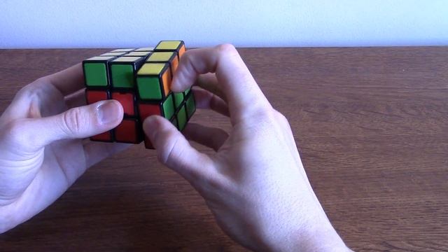 Quick Tip on How to Hold the Rubik's Cube and Practice Finger Tricks смотреть онлайн
