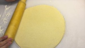 Как сделать рогалики? Неимоверно вкусные рогалики на твороге со сгущенкой! Рецепт рогаликов!