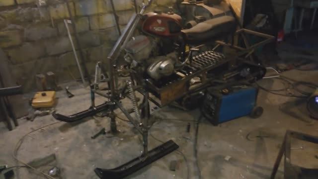 Снегоход своими рукам 10(передняя подвеска) смотреть онлайн