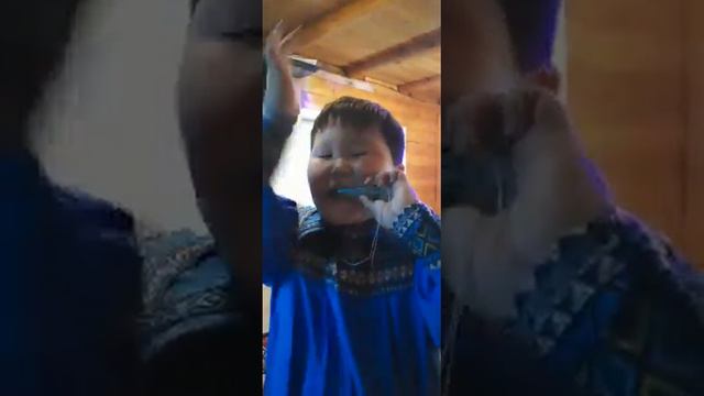 Будущий виртуоз-хомусист😍 смотреть онлайн