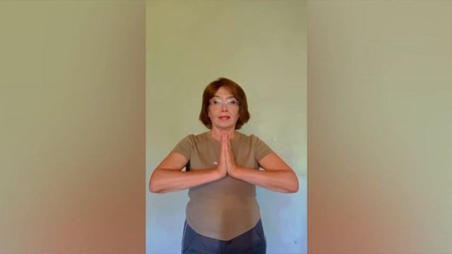 Как между делом женщине подтягивать обвисшие мышцы рук | Три упражнения для красивых рук смотреть онлайн