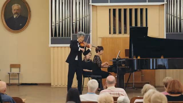 Ken Aiso Plays Chausson Poeme смотреть онлайн