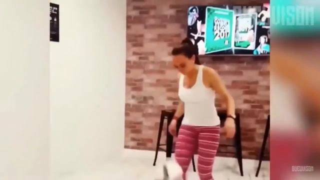 смешные моменты,красивые голы и финты в футболе смотреть онлайн