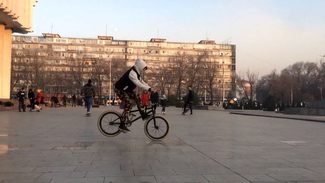 Топ 10 Трюков На Bmx Для Новичков I Top 10 BMX Tricks смотреть онлайн