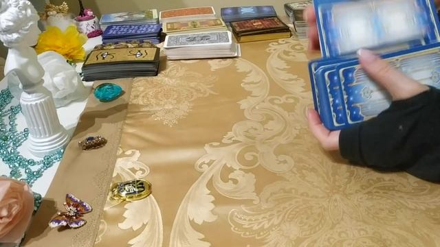 КАК МНЕ СЕБЯ ВЕСТИ С НИМ? смотреть онлайн