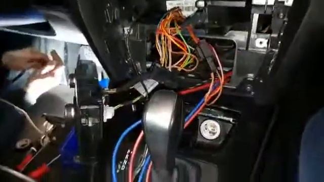 Установка магнитолы в BMW 3 e90 часть первая смотреть онлайн