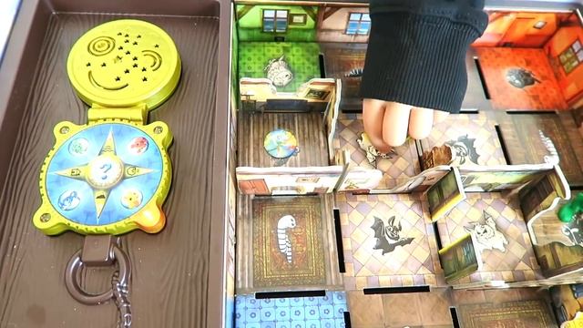 JEU - ATTRAPE FANTÔME - Dans une Maison Hantée ! ? - Jeu de société смотреть онлайн