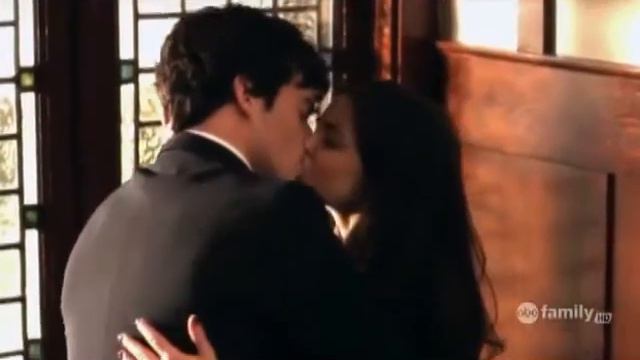 9 Crimes-Ezra and Aria-Pretty Little Liars смотреть онлайн