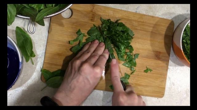 Суп из лугового щавеля с крапивой