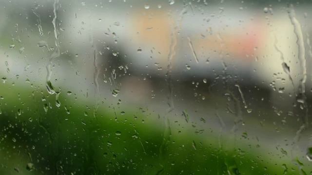ФУТАЖ Капли дождя на стекле - Rain drops on the windowglass смотреть онлайн