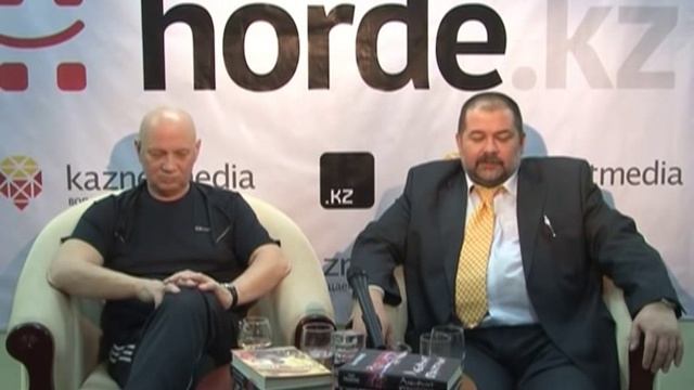 Сергей Лукьяненко и Василий Головачев смотреть онлайн