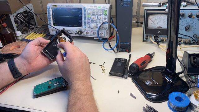 BAOFENG BF-9700 после эксплуатации в тяжелых условиях, что внутри? смотреть онлайн