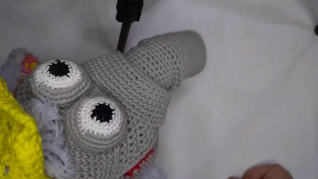 Вязанная игрушка на руку смотреть онлайн