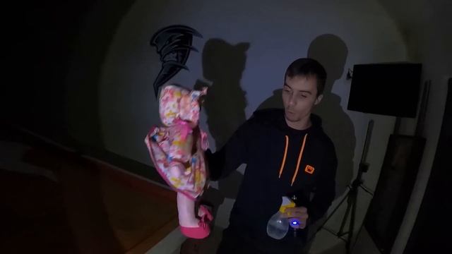 Joguei AGUA BENTA na minha casa e isso aconteceu!!! смотреть онлайн