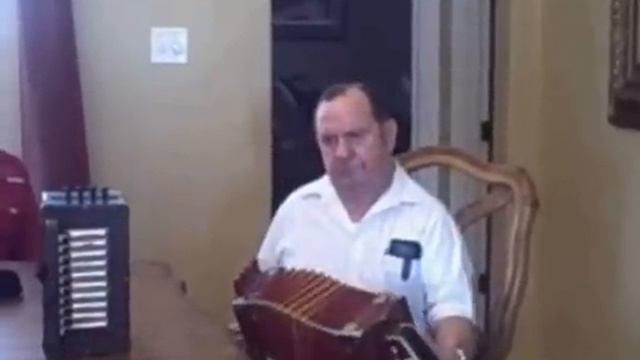 Andrew Jagneaux Plays Accordion смотреть онлайн