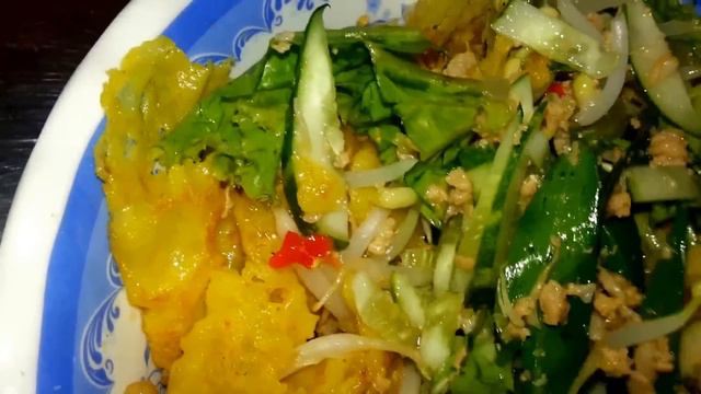 Asian Travel - Touring Amazing Phnom Penh & Tasting Street Food - Youtube смотреть онлайн