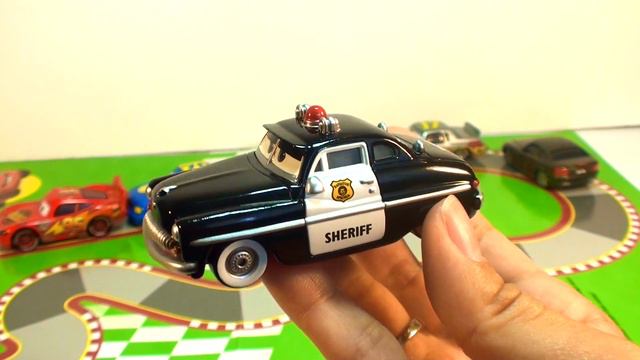 ТАЧКИ ДИСНЕЙ ШЕРИФ смотреть онлайн