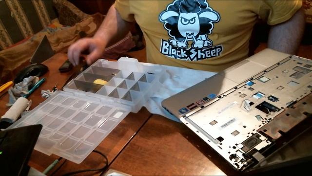 Как собрать ноутбук Samsung NP355V5C смотреть онлайн