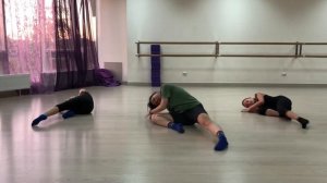Контемпорари. Комбинация Floor work  с детьми 9-10 лет