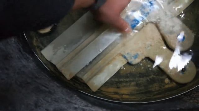 Как отмыть шпателя от старого раствора (простой способ) смотреть онлайн