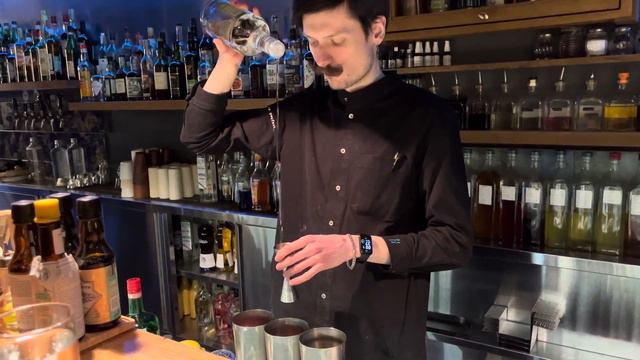 ПИТЕР БАР ПОЛТОРЫ КОМНАТЫ 🍹 смотреть онлайн