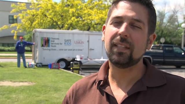 Is your child's car seat safe? CASY holds free check up смотреть онлайн