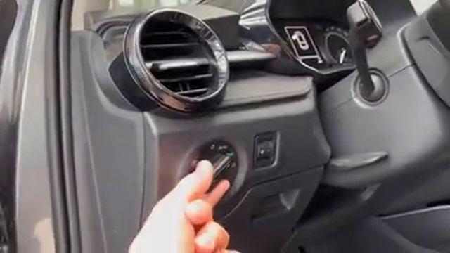 Škoda Fabia Style 2022 - FULL In-depth review in 4K | Exterior - Interior - Infotainment смотреть онлайн