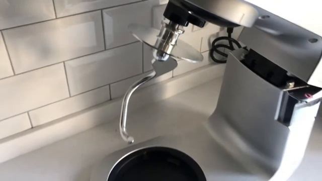 Готовим песочное печенье! Обзор планетарного миксера Kitfort KT-1350 смотреть онлайн