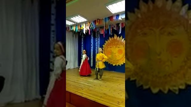 "ПЧЕЛОЧКА ЗЛАТАЯ" — СОЛИСТ ЛЕОНИД ПРЕЛАТ. АНСАМБЛЬ "ПОДСОЛНУХИ". смотреть онлайн