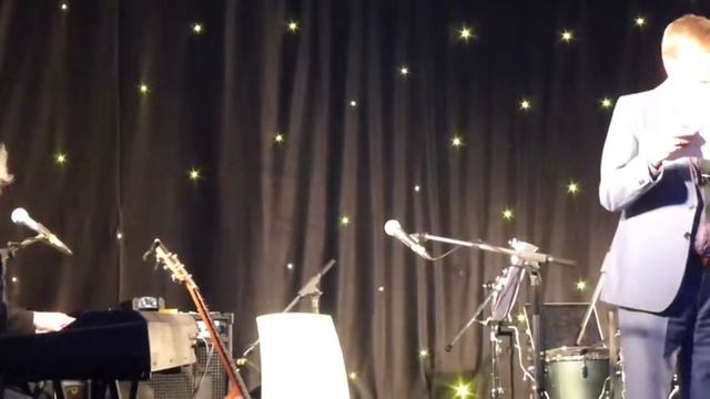 one more sleep til christmas - Duglas & David смотреть онлайн