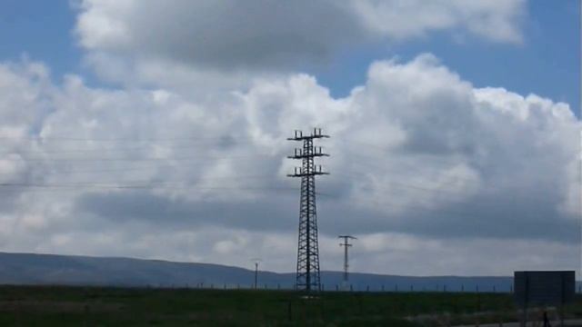 Электрическая дуга на ЛЭП 110 кВ смотреть онлайн