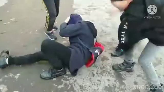 ГОПНИКИ НАПАЛИ НА МЕНЯ 😱😱😱🤧 смотреть онлайн