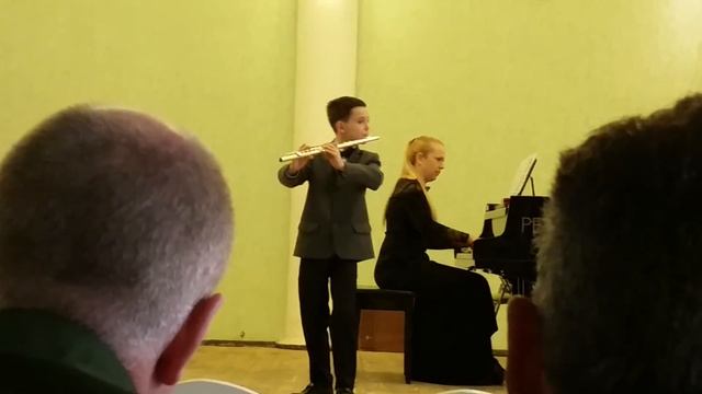 Джамай Павел. Н.Лысенко "Элегия". Э.Григ "Танец Анитры". смотреть онлайн