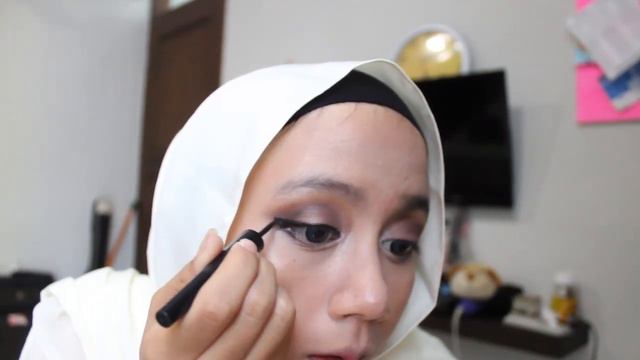 Tutorial video Makeup for graduate (Bahasa)