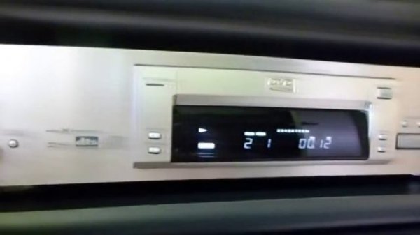 SONY CD/DVD PLAYER DVP-S725D