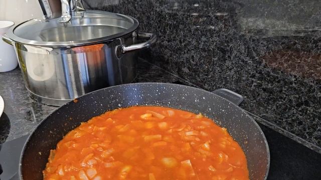 Готовлю. Из чего Испанцы готовят бульон #испания #переездвиспанию смотреть онлайн
