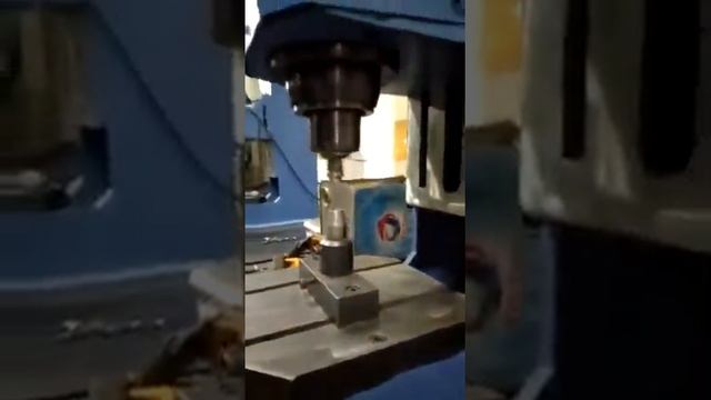 Клепальные машина орбитального типа EPS 6400 Presmak смотреть онлайн