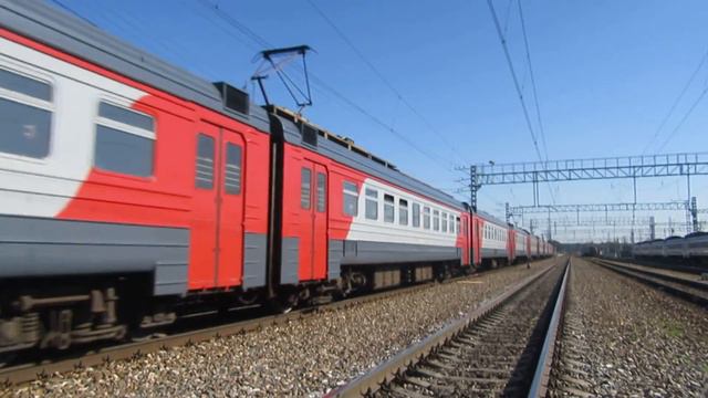 Электропоезд ЭД4М-0211 станция Нара 24.09.2017 смотреть онлайн