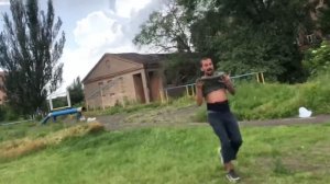 БОМЖИ ИГРАЮТ В ФУТБОЛ НА РАКУХУ