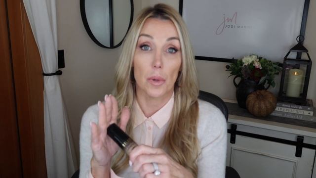 TOP 5 FAVORITE BEAUTY PRODUCTS | foundation, primers, concealers, and more! смотреть онлайн