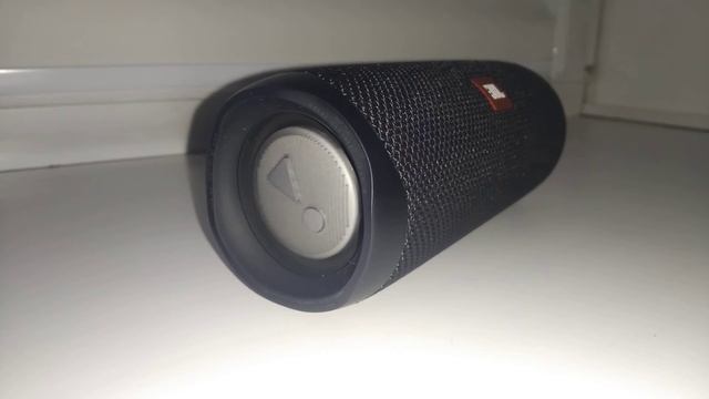 Колонка JBL FLIP 5 LFM 60% Bass test смотреть онлайн