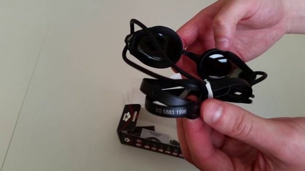 Очки Arena Tracks Mirror видеообзор