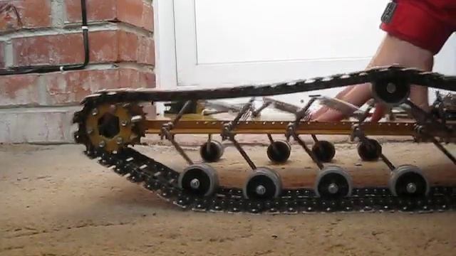 Как сделать гусеницу для танка / How to made caterpillar for tank смотреть онлайн