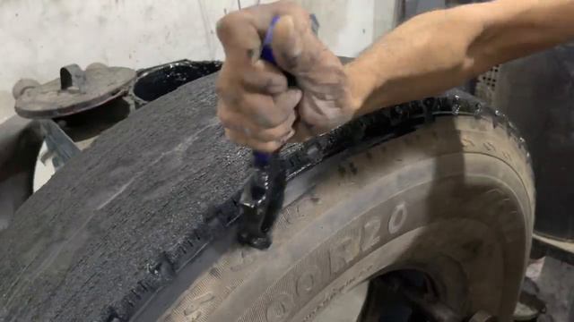 How Old Tyres Are Retreaded So They Can Be Used Again Retreading Plant Tour смотреть онлайн