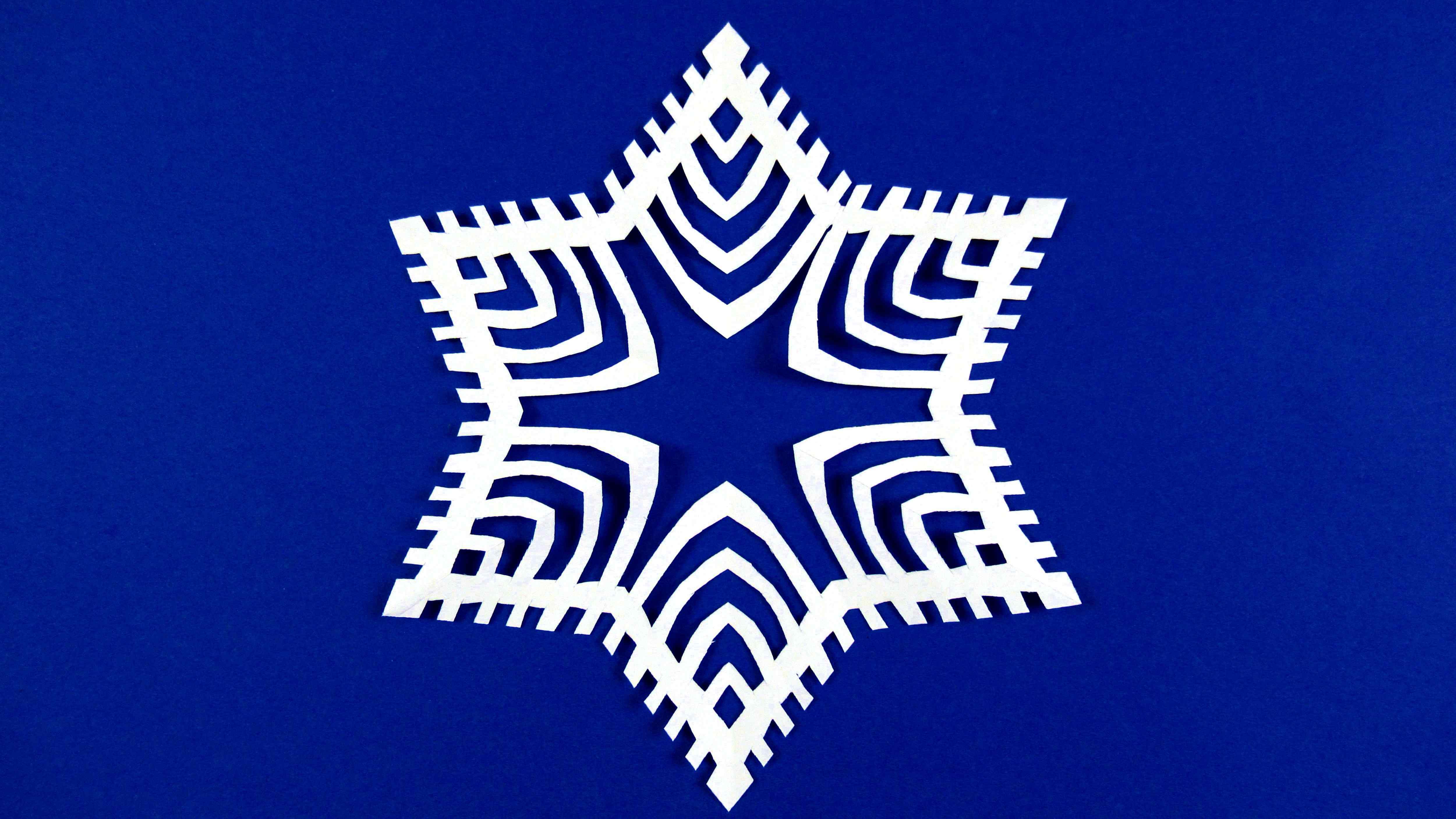 Как сделать снежинку из бумаги своими руками смотреть онлайн