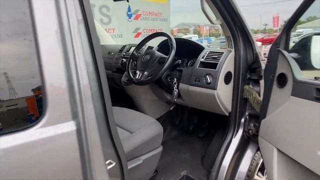 2013 Volkswagen Transporter 2.0 BiTDI 180PS Highline Kombi Van смотреть онлайн
