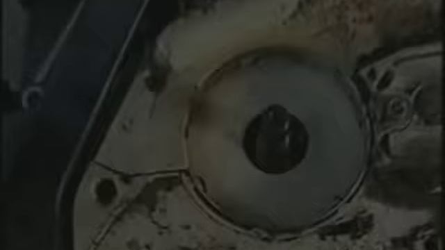 STIHL MS170 180 Chainsaw Clutch Removal & Installation смотреть онлайн