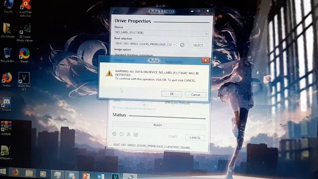 Windows 10 19H1 (build 18247) on a Netbook - Part 1 (Installation and Shenanigans) смотреть онлайн