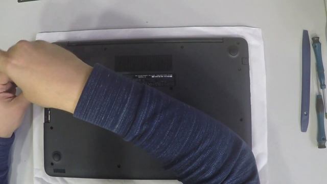 Dell Inspiron 5000 Series 15 5567 Cover Open смотреть онлайн